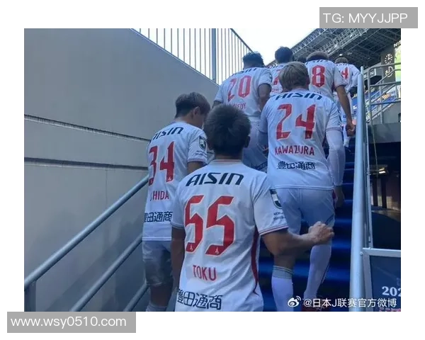 湘南海洋迎战神户船激烈对决展现足球魅力与团队精神