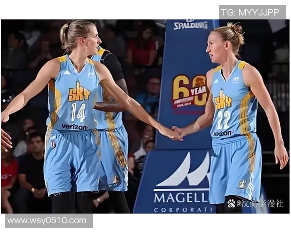 芝加哥天空与康涅狄格太阳的激烈对决展现女篮魅力与实力较量